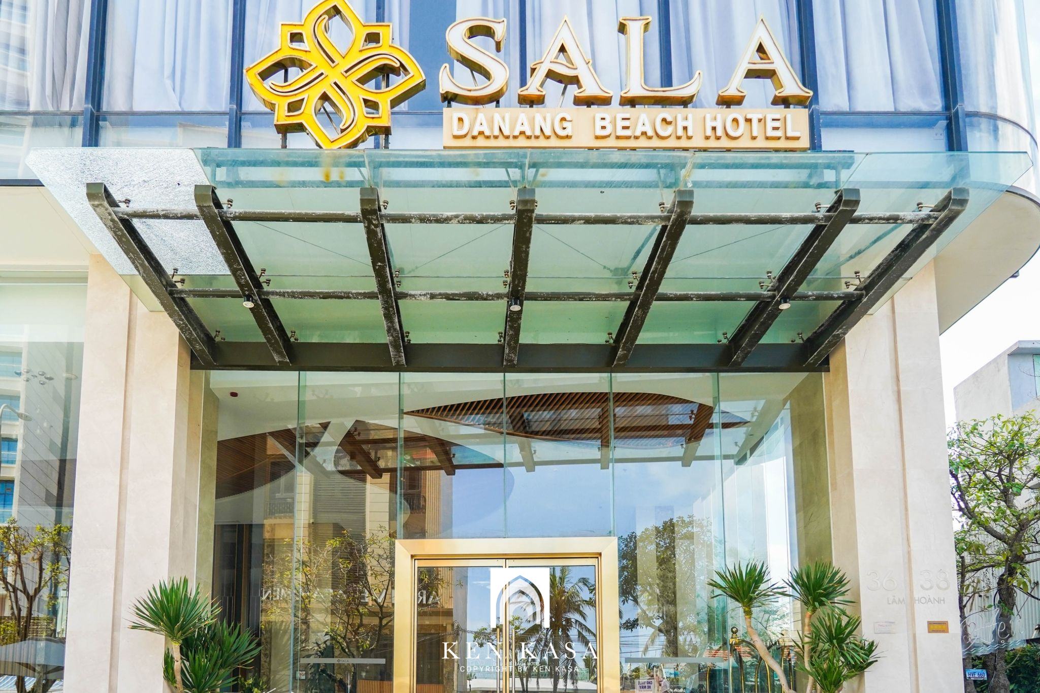 review Sala Danang Beach Hotel